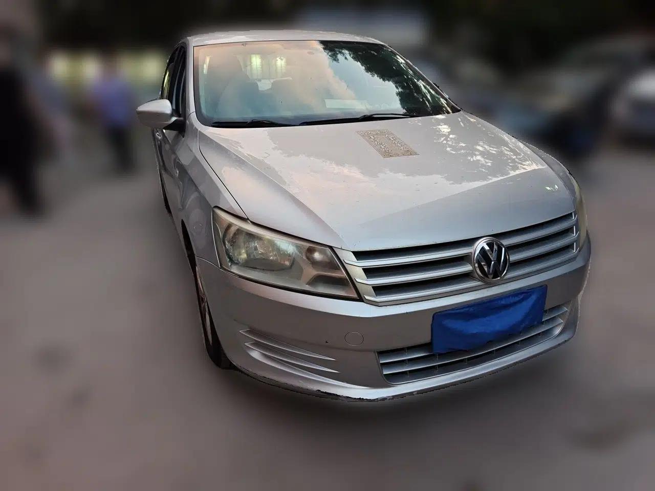 Volkswagen Santana 2013 1.6L Automatic Fashion Edition — миниатюра 3