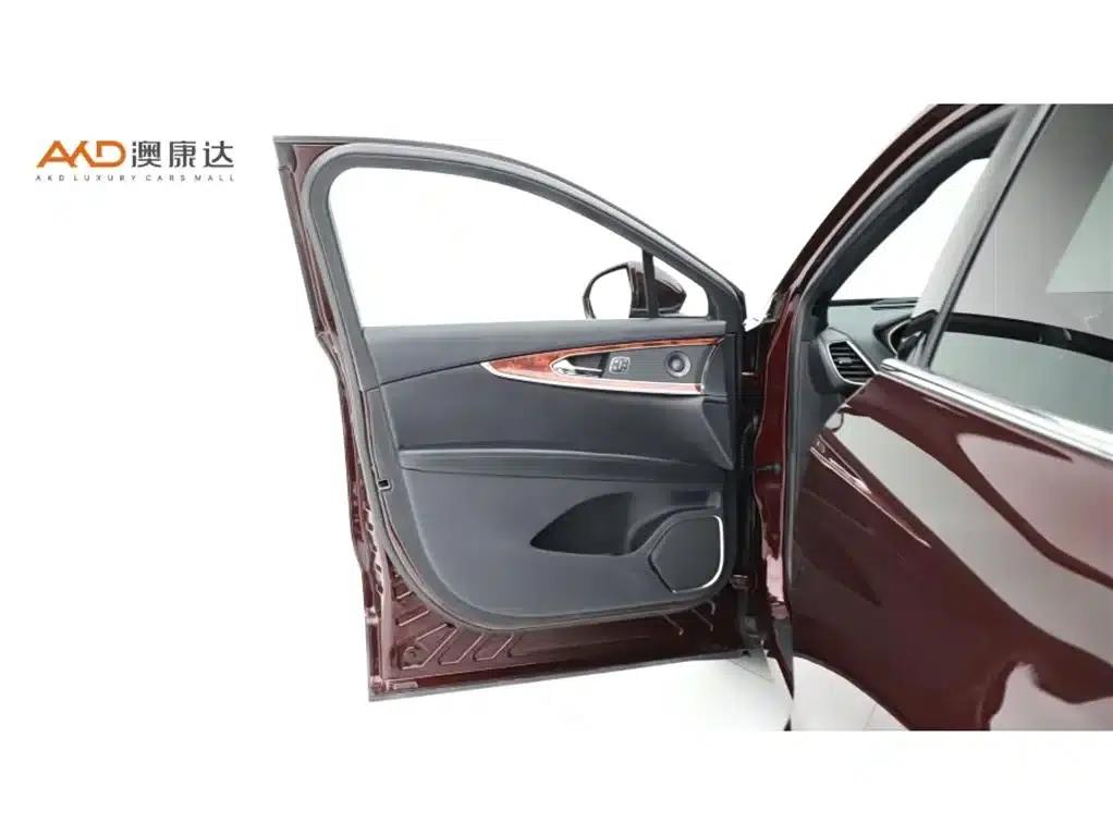 2019 Imported Navigator 2.0T 4WD Premium Edition (China VI Emission Standard) — миниатюра 10