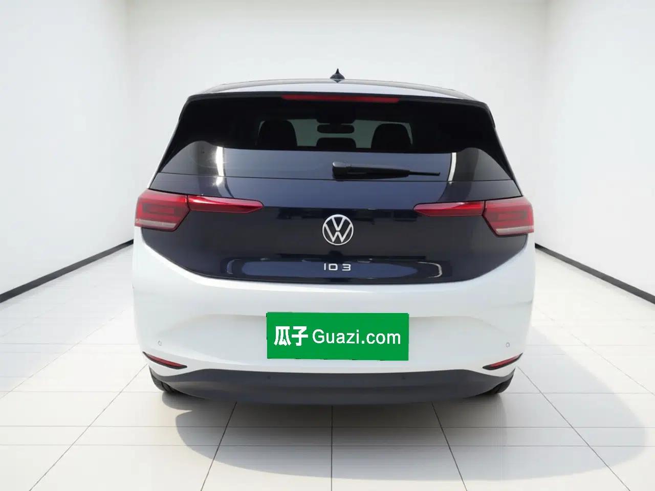 Volkswagen ID.3 2024 Outstanding Edition — миниатюра 5