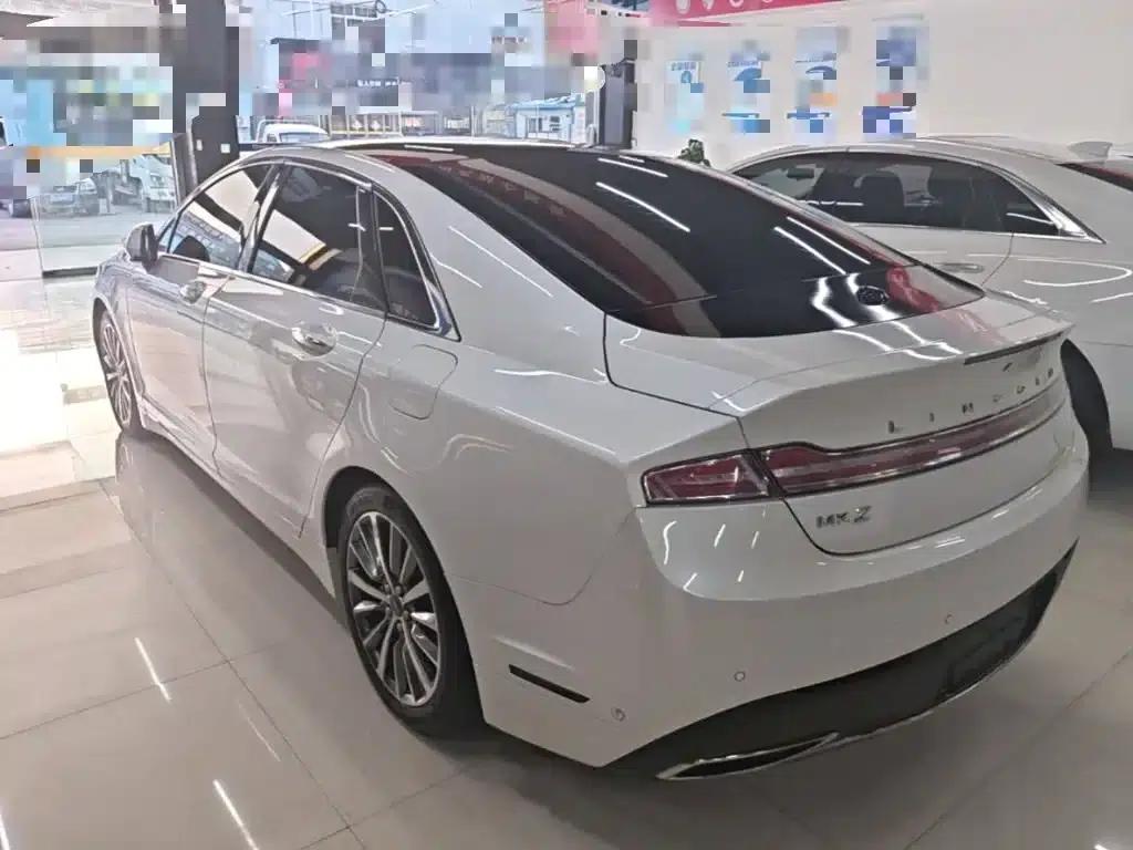 Lincoln MKZ 2018 2.0T Premium Edition — миниатюра 5