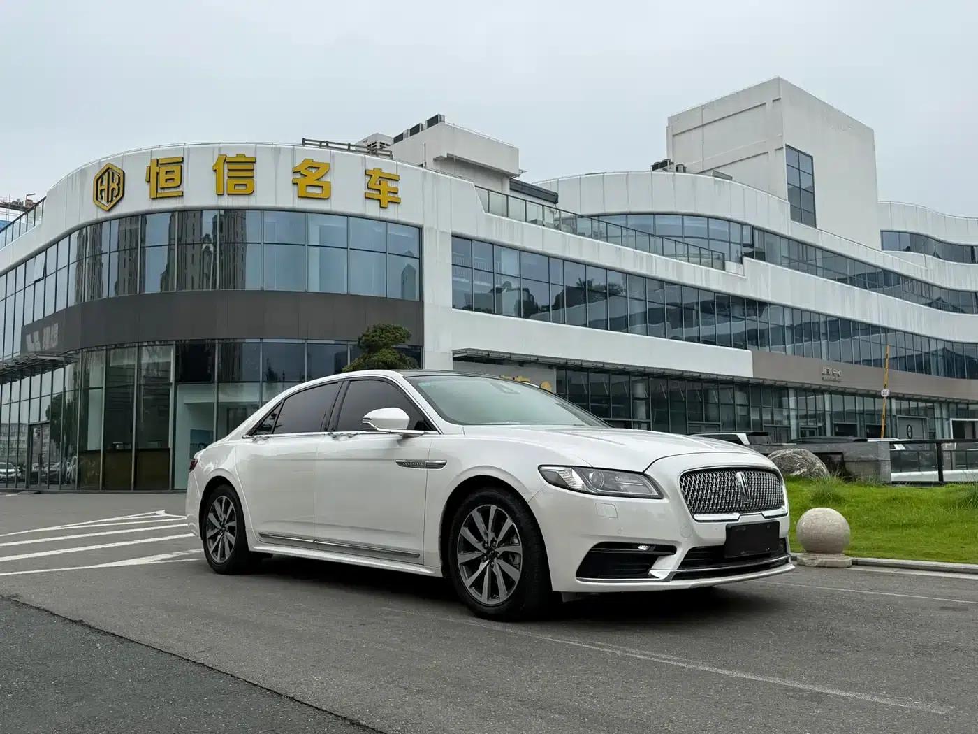 Lincoln Continental 2017 2.0T Two-Wheel Drive Premium Edition — миниатюра 3