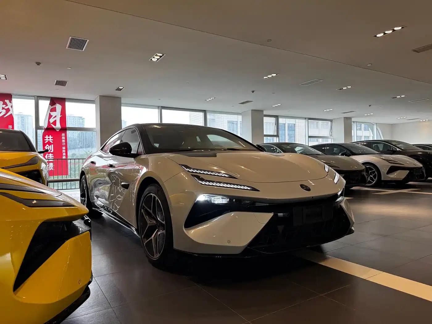 EMEYA 2025 600 Luxury Edition — миниатюра 3