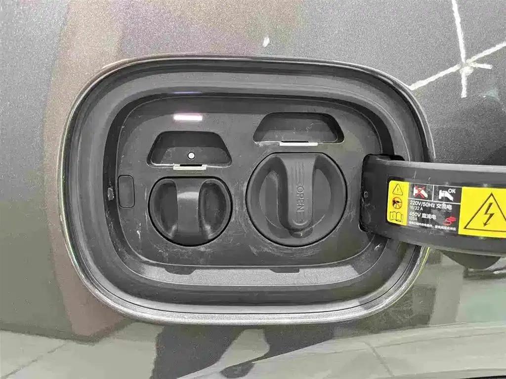 Li Auto L9 2023 Pro — миниатюра 9