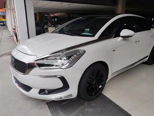 DS 5 2015 1.8T Luxury Edition THP200