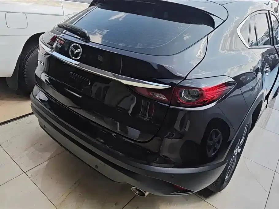 Mazda CX-4 2021 2.0L Automatic 2WD Blue Sky Explorer Edition — миниатюра 3