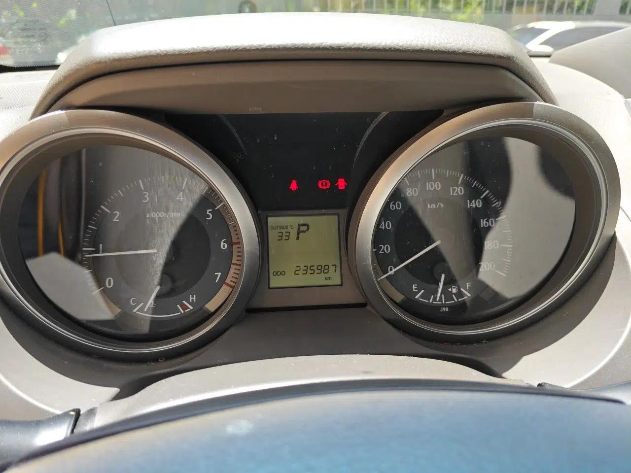Toyota Prado 2014 2.7L Middle East Version Parallel Import — миниатюра 11