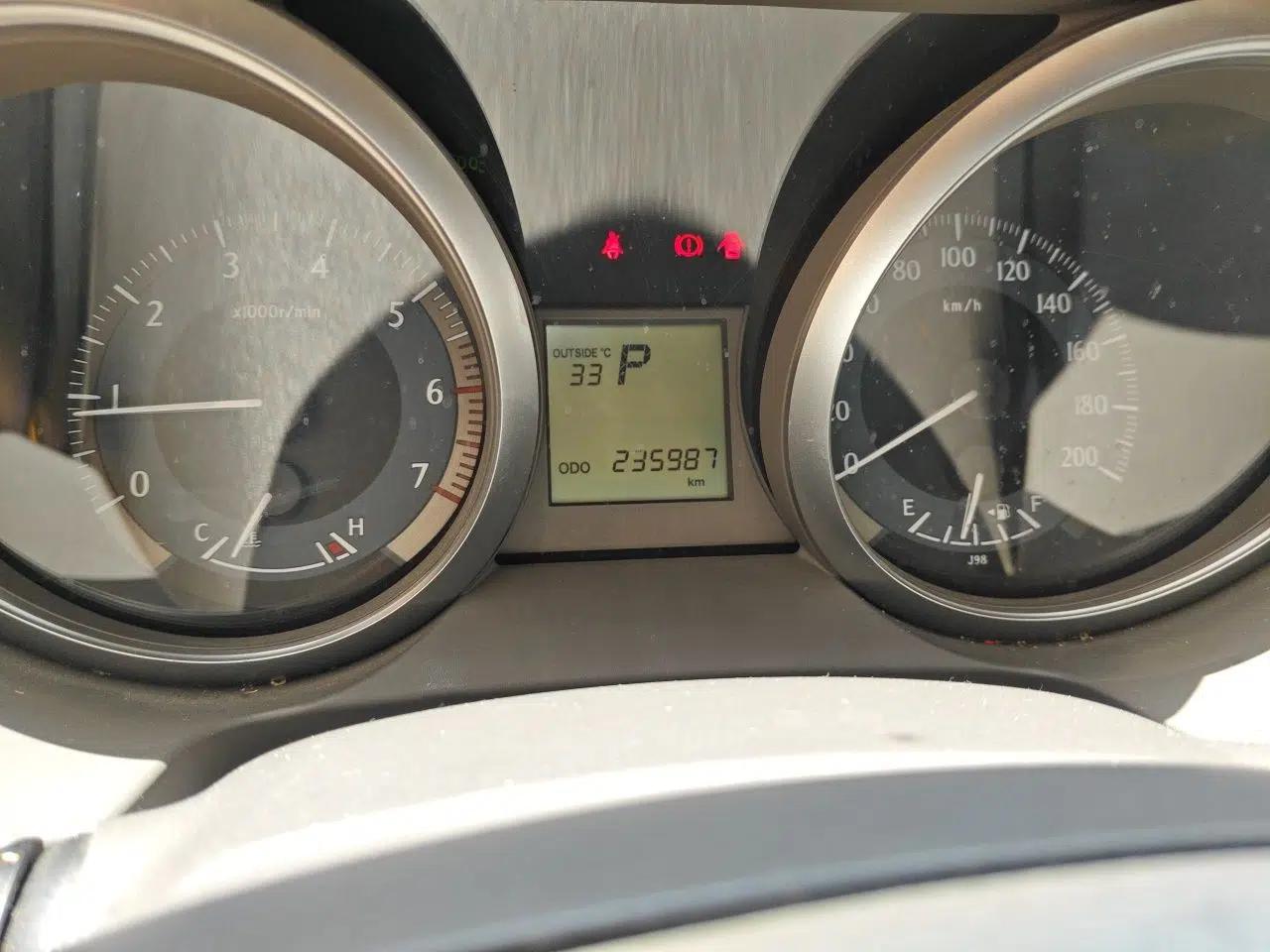 Toyota Prado 2014 2.7L Middle East Version Parallel Import — миниатюра 12