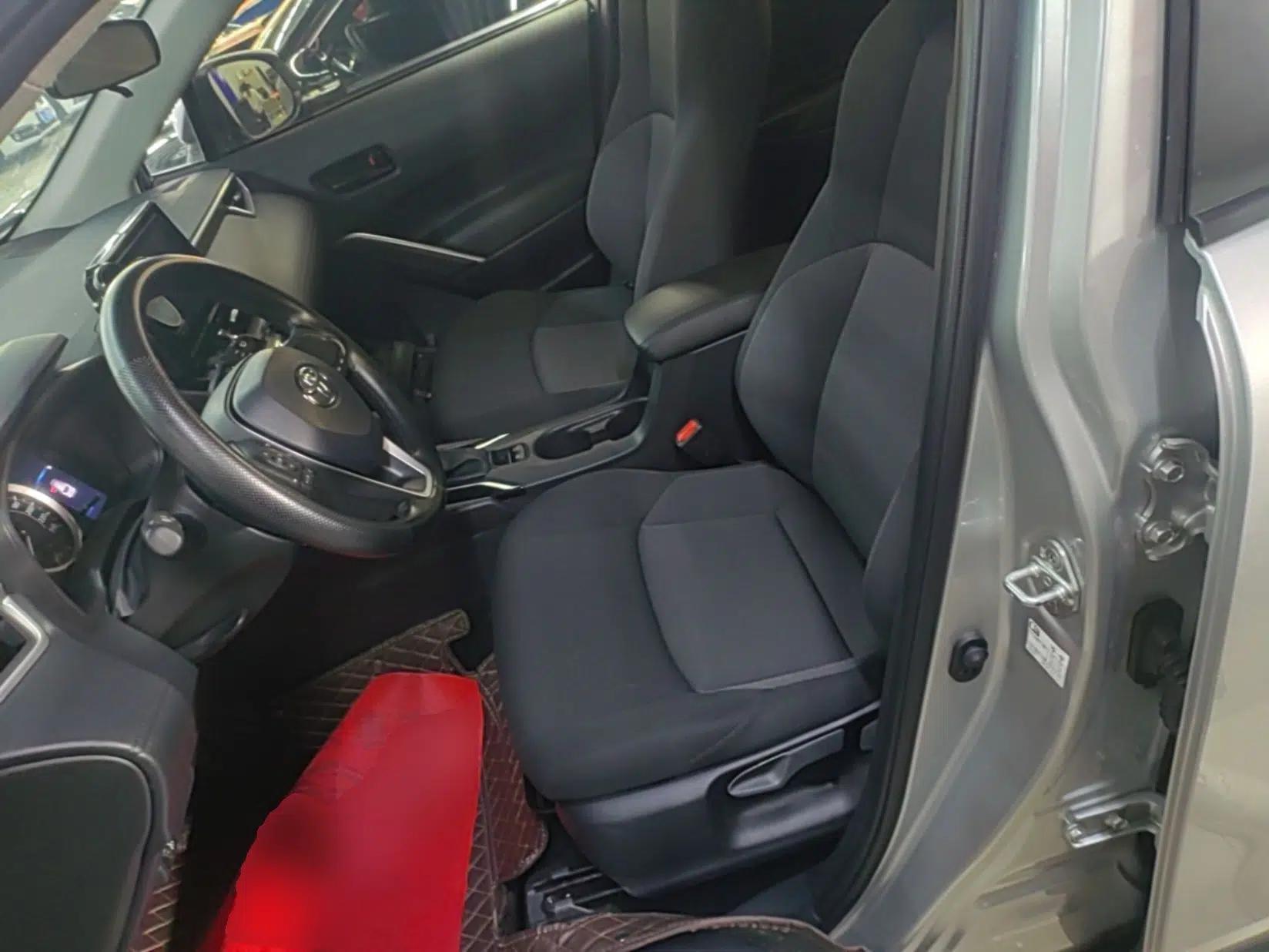 Toyota FRONTLANDER 2022 2.0L CVT Elite Edition — миниатюра 17