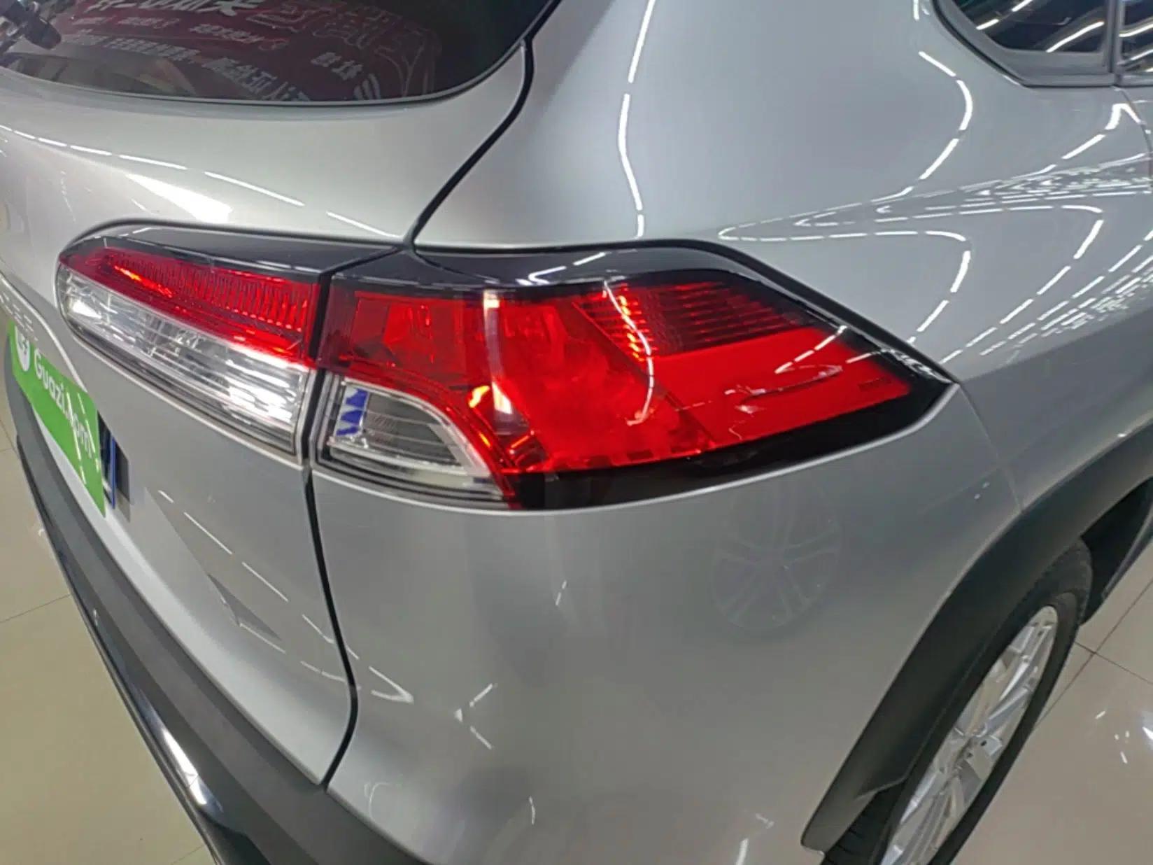 Toyota FRONTLANDER 2022 2.0L CVT Elite Edition — миниатюра 9
