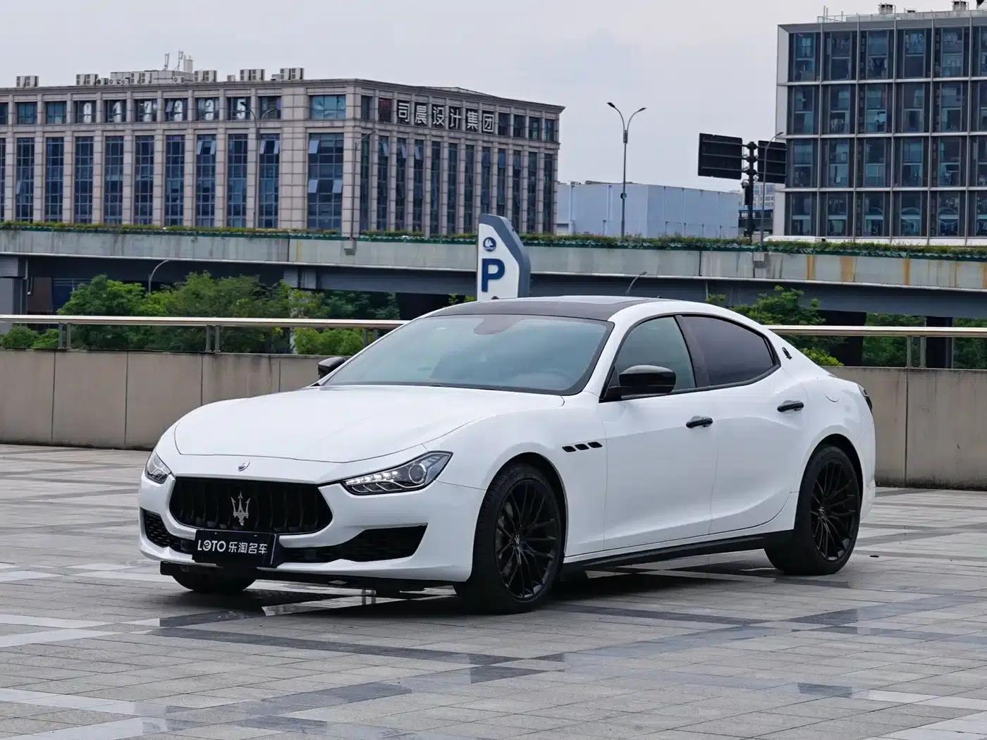 2020 Ghibli 3.0T Standard Edition — миниатюра 1