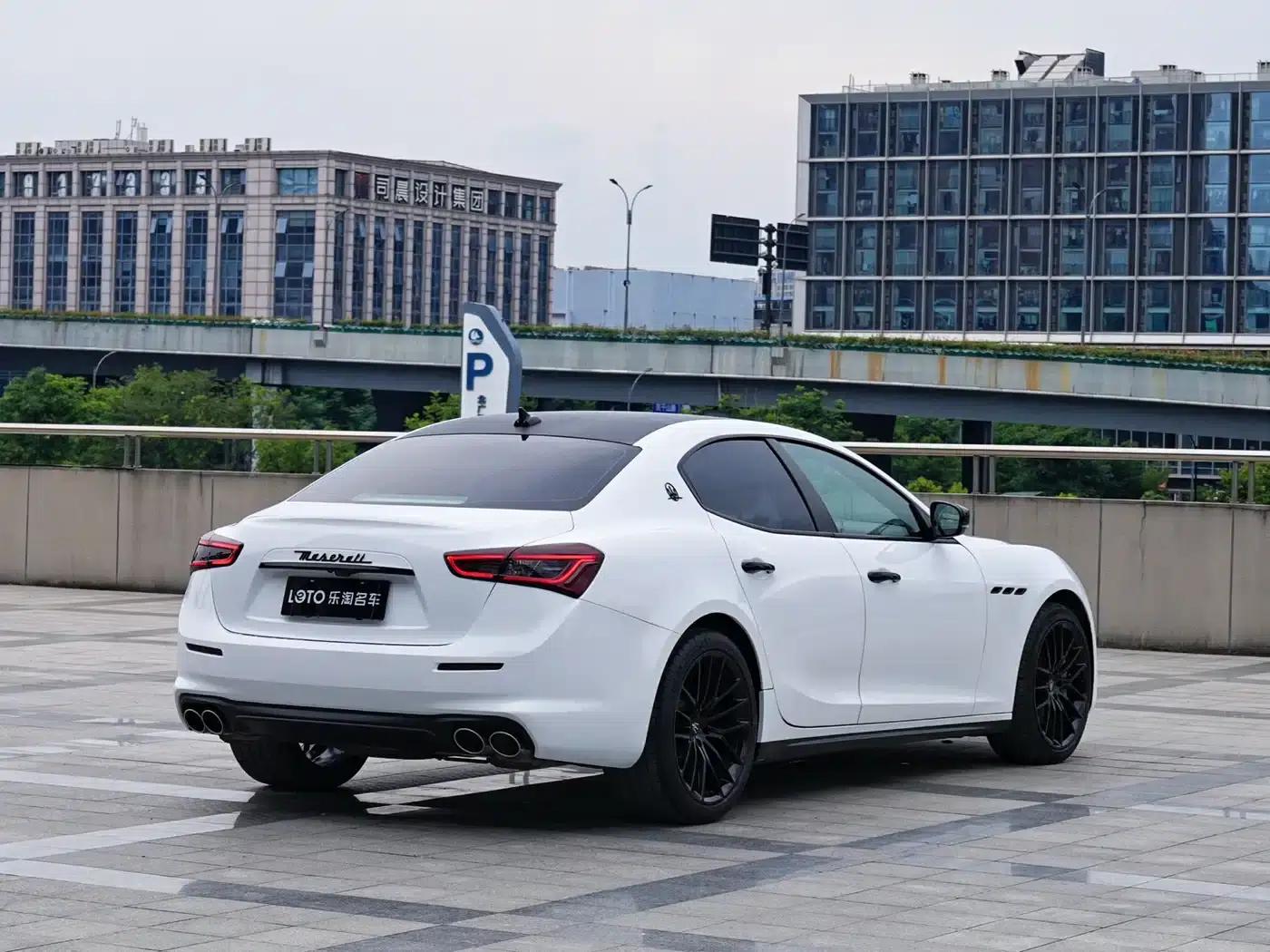 2020 Ghibli 3.0T Standard Edition — миниатюра 5