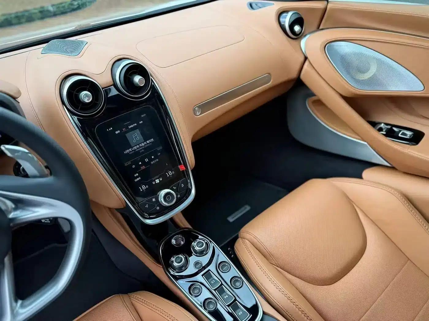 McLaren GT 2022 4.0T Standard Edition — миниатюра 3