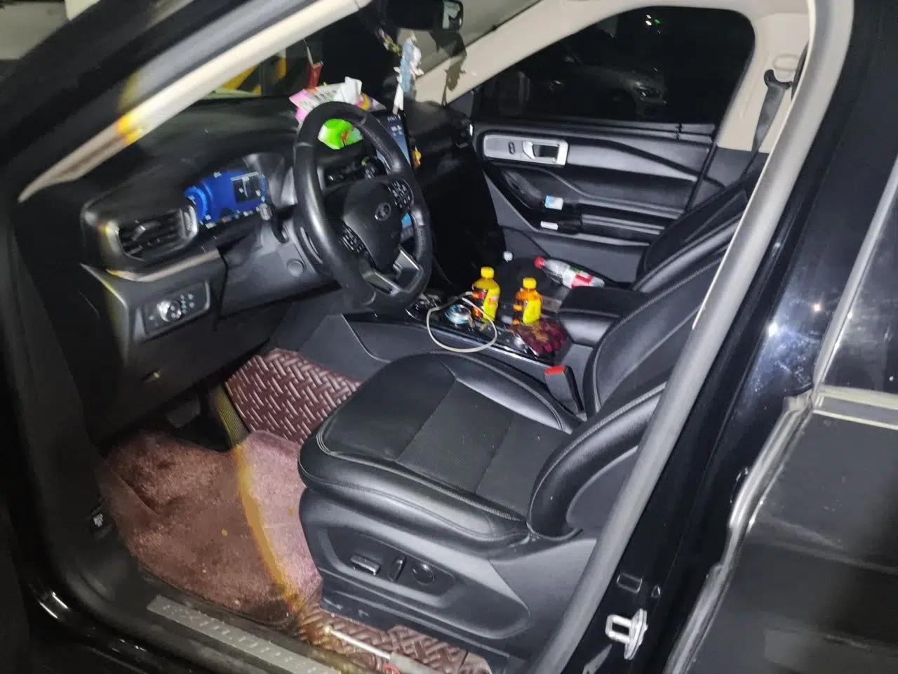 Ford Explorer 2020 EcoBoost 285 4x4 Titanium Edition 7-Seater — миниатюра 15