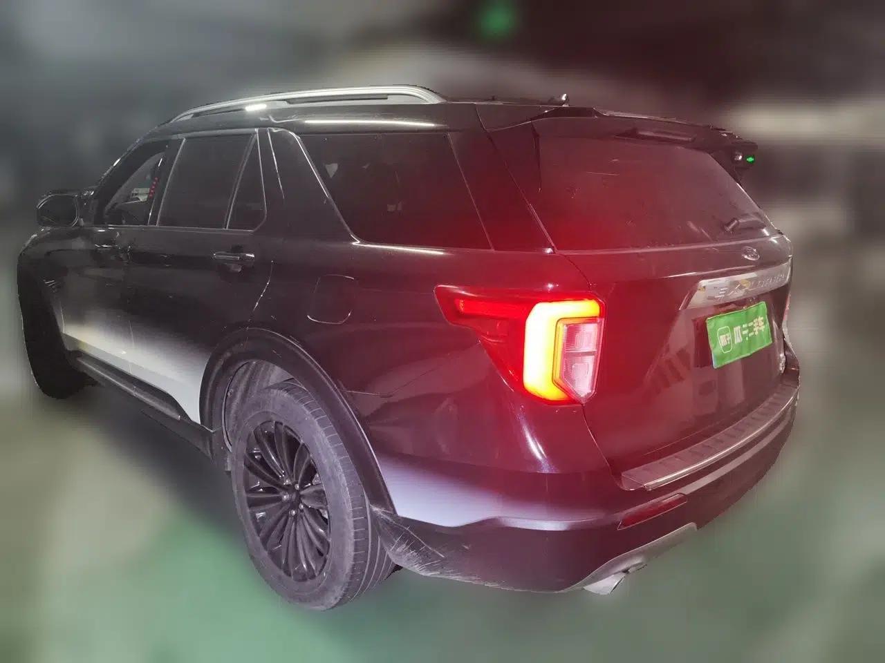 Ford Explorer 2020 EcoBoost 285 4x4 Titanium Edition 7-Seater — миниатюра 4