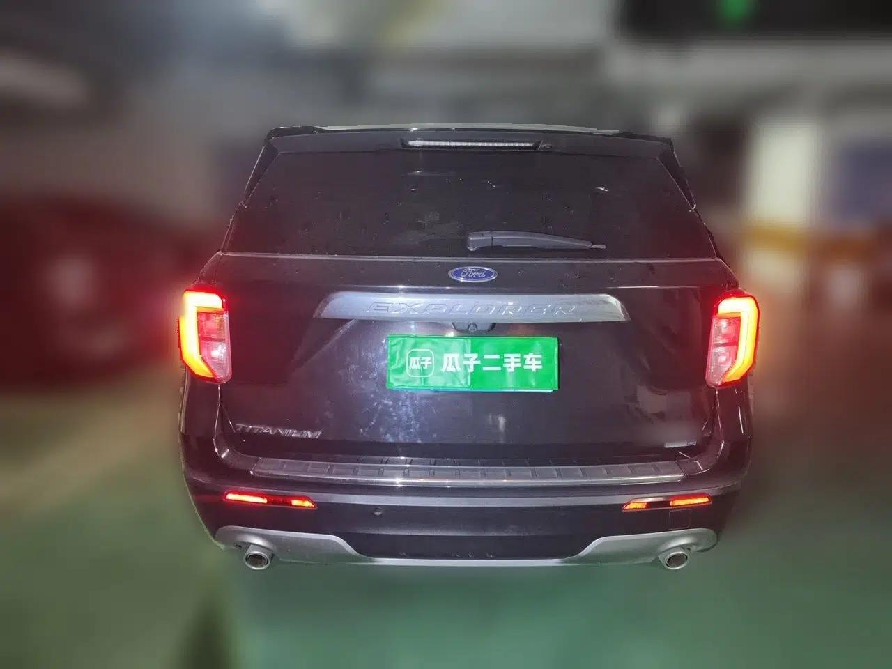 Ford Explorer 2020 EcoBoost 285 4x4 Titanium Edition 7-Seater — миниатюра 5