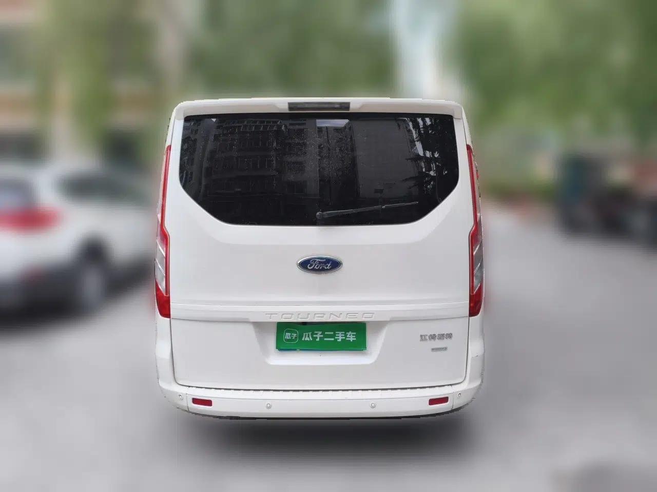 Ford Tourneo Custom 2017 2.0T Automatic Elite Edition — миниатюра 5