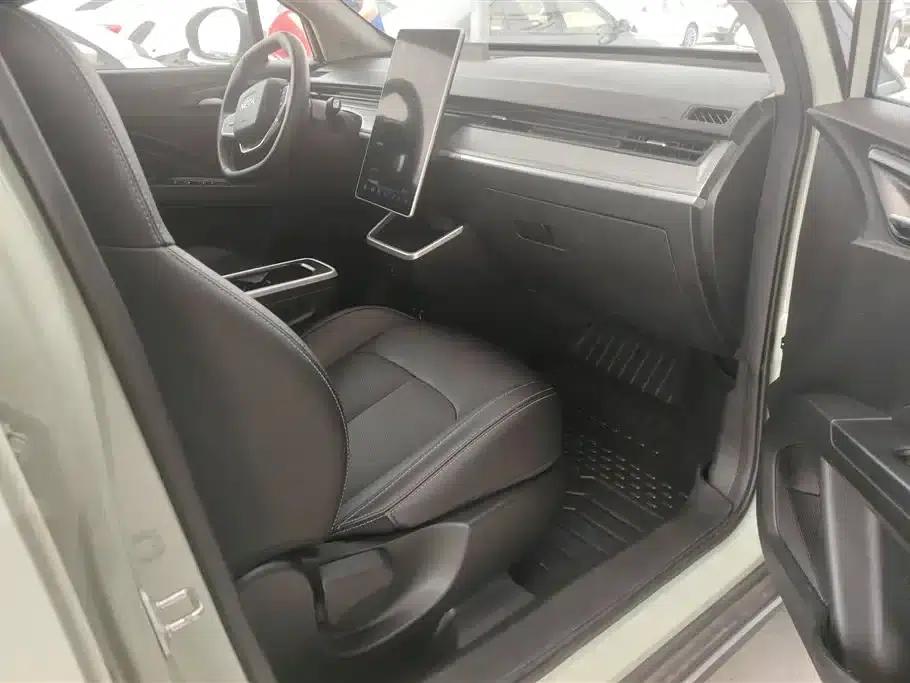 Nezha AYA 2023 Facelift 401 Lite — миниатюра 8