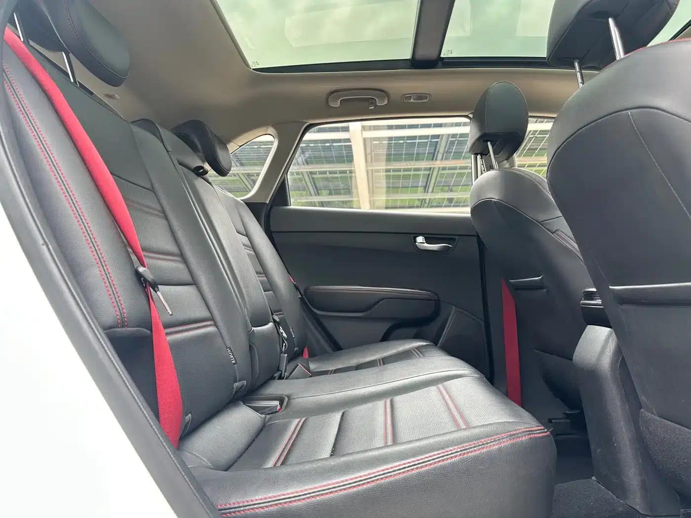 KX3 Sportage 2017 1.6T Automatic Premium Edition — миниатюра 13