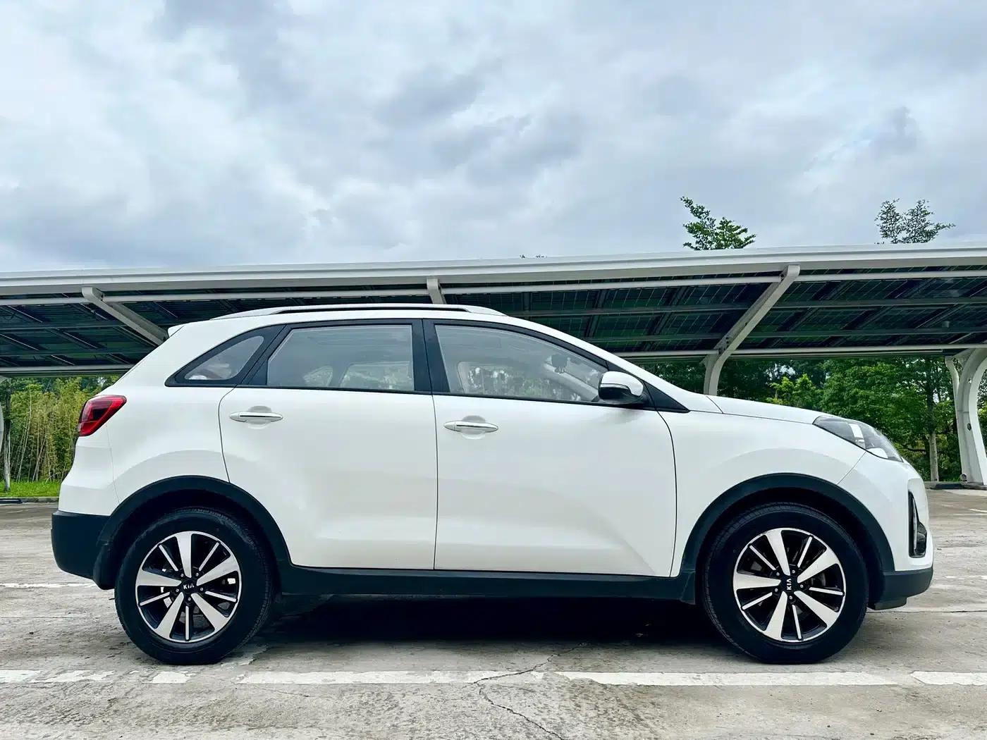 KX3 Sportage 2017 1.6T Automatic Premium Edition — миниатюра 4