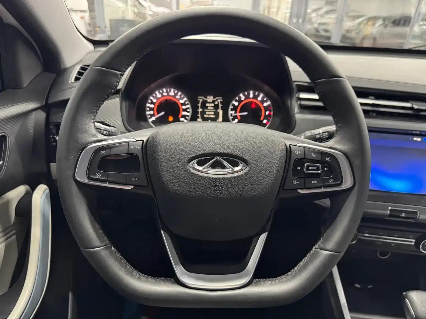 Chery Tiggo 3x 2022 PLUS 1.5L CVT Enjoyable Pine Nut Edition — миниатюра 15