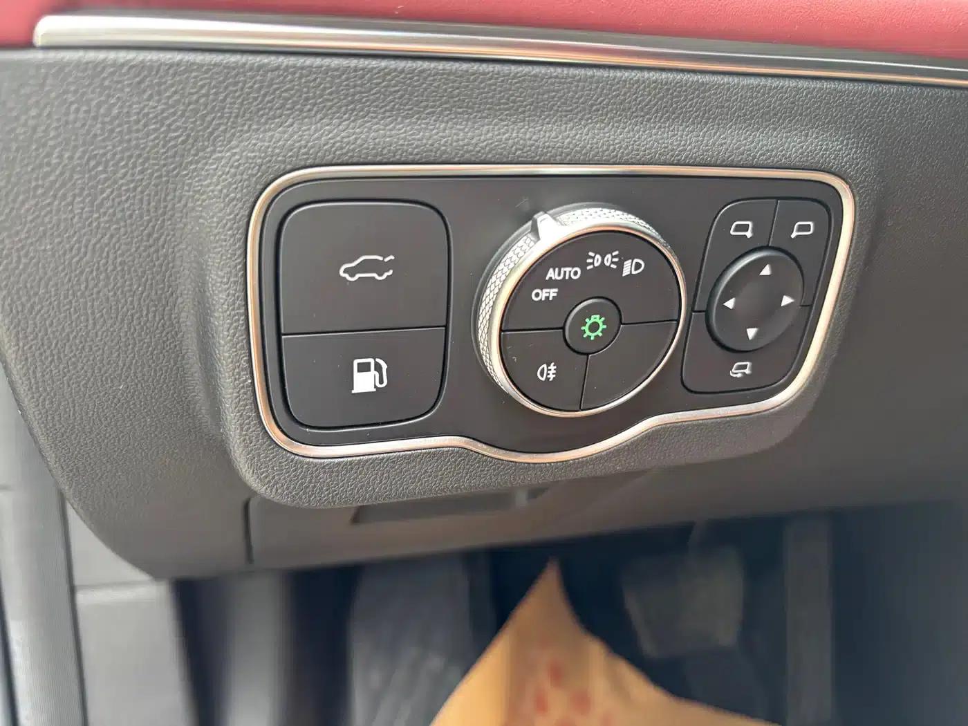 Fengyun A9L 2025 All-Wheel Drive High-Performance Peak Edition — миниатюра 20