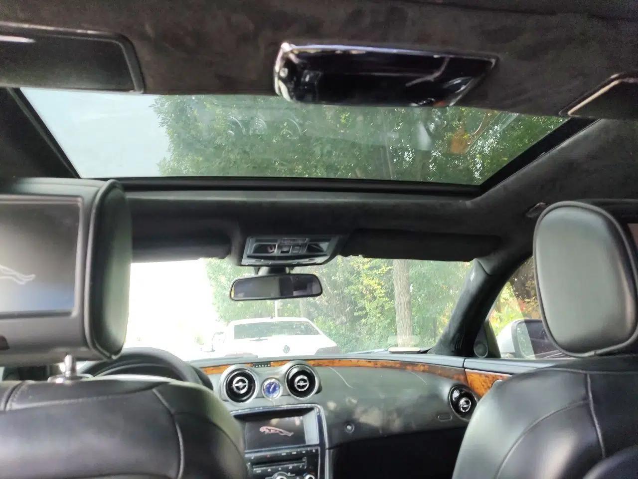 Jaguar XJ 2012 XJL 3.0 Panoramic Business Edition — миниатюра 18