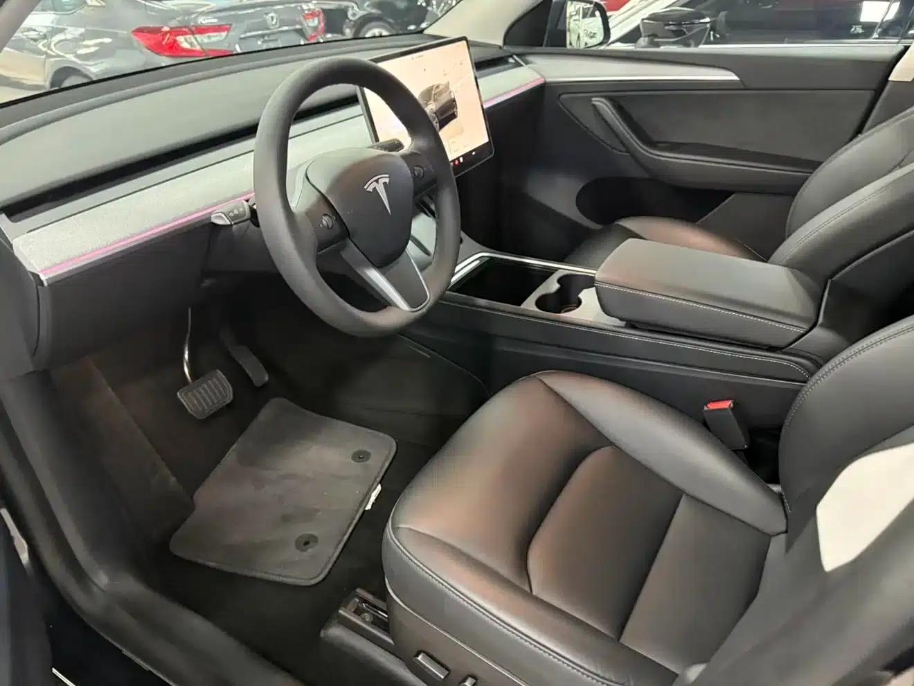 Model Y 2024 Rear-Wheel Drive — миниатюра 3