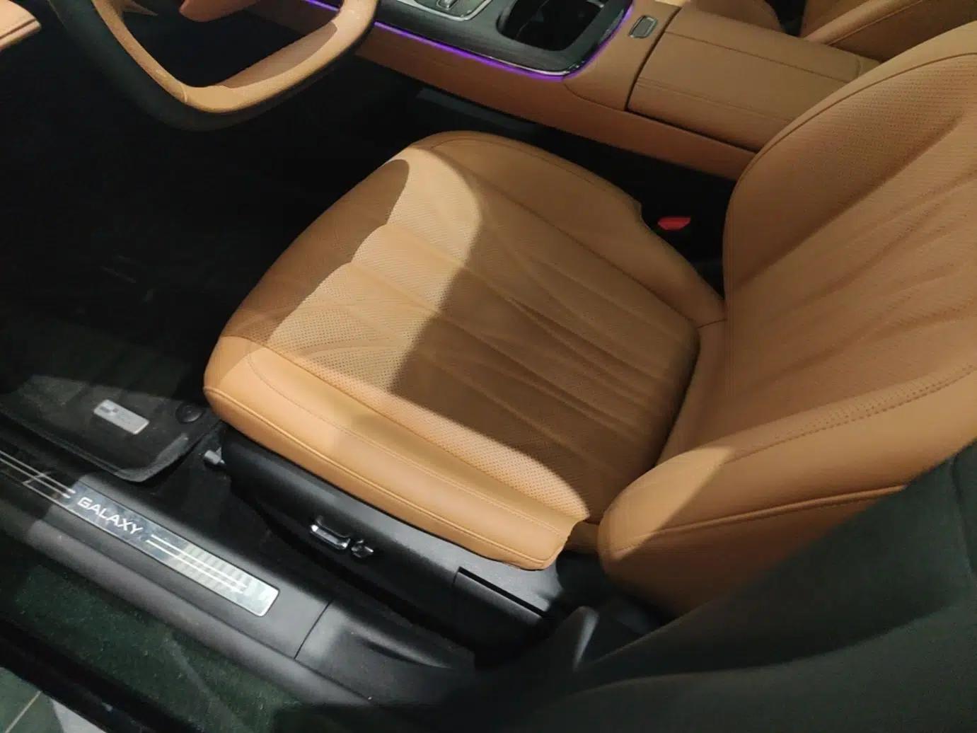 Geely Galaxy 8 2025 130km EM-i Deluxe Edition — миниатюра 17