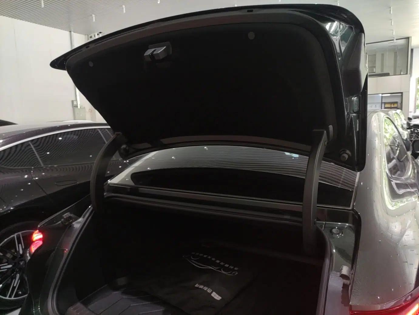 Geely Galaxy 8 2025 130km EM-i Deluxe Edition — миниатюра 22