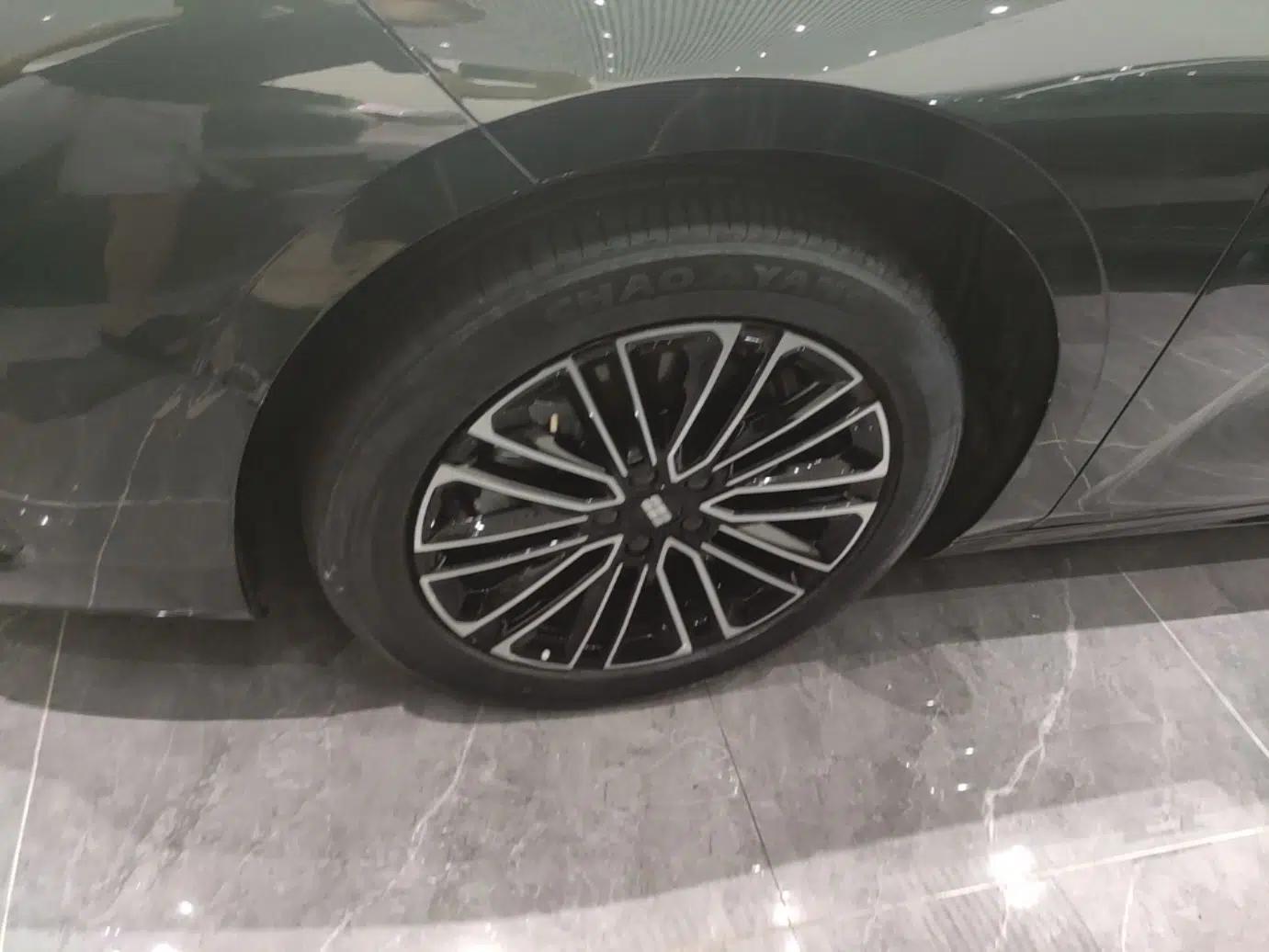 Geely Galaxy 8 2025 130km EM-i Deluxe Edition — миниатюра 10