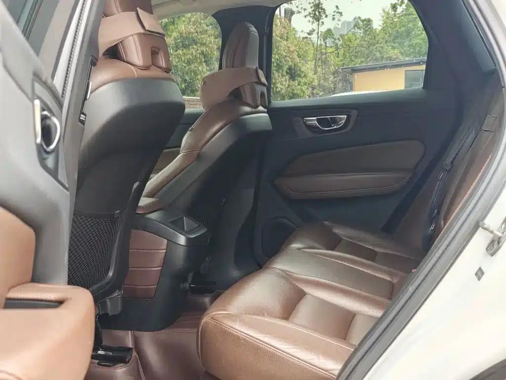2020 Volvo XC60 T5 AWD Inscription Luxury Edition — миниатюра 14