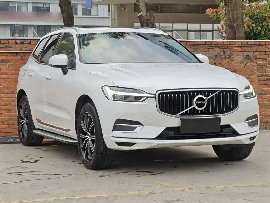 2020 Volvo XC60 T5 AWD Inscription Luxury Edition — миниатюра 25