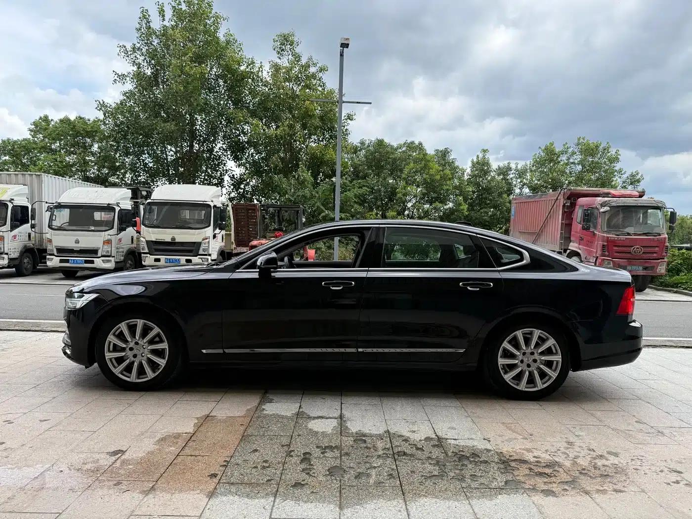 2020 Volvo S90 T5 Inscription Luxury Edition — миниатюра 4