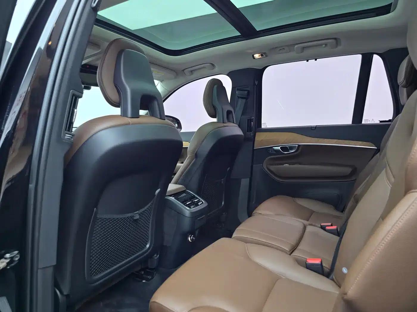 2020 Volvo XC90 T6 Inscription Luxury Edition 7-seater — миниатюра 17