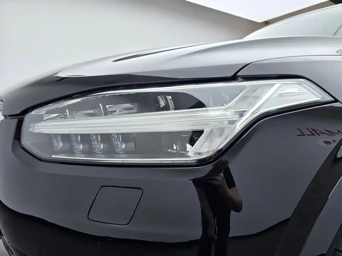 2020 Volvo XC90 T6 Inscription Luxury Edition 7-seater — миниатюра 8