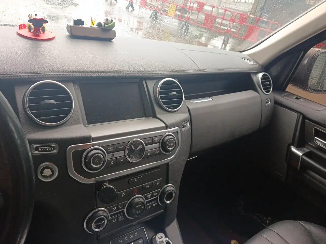 Land Rover Discovery 2015 3.0 SC V6 HSE — миниатюра 13