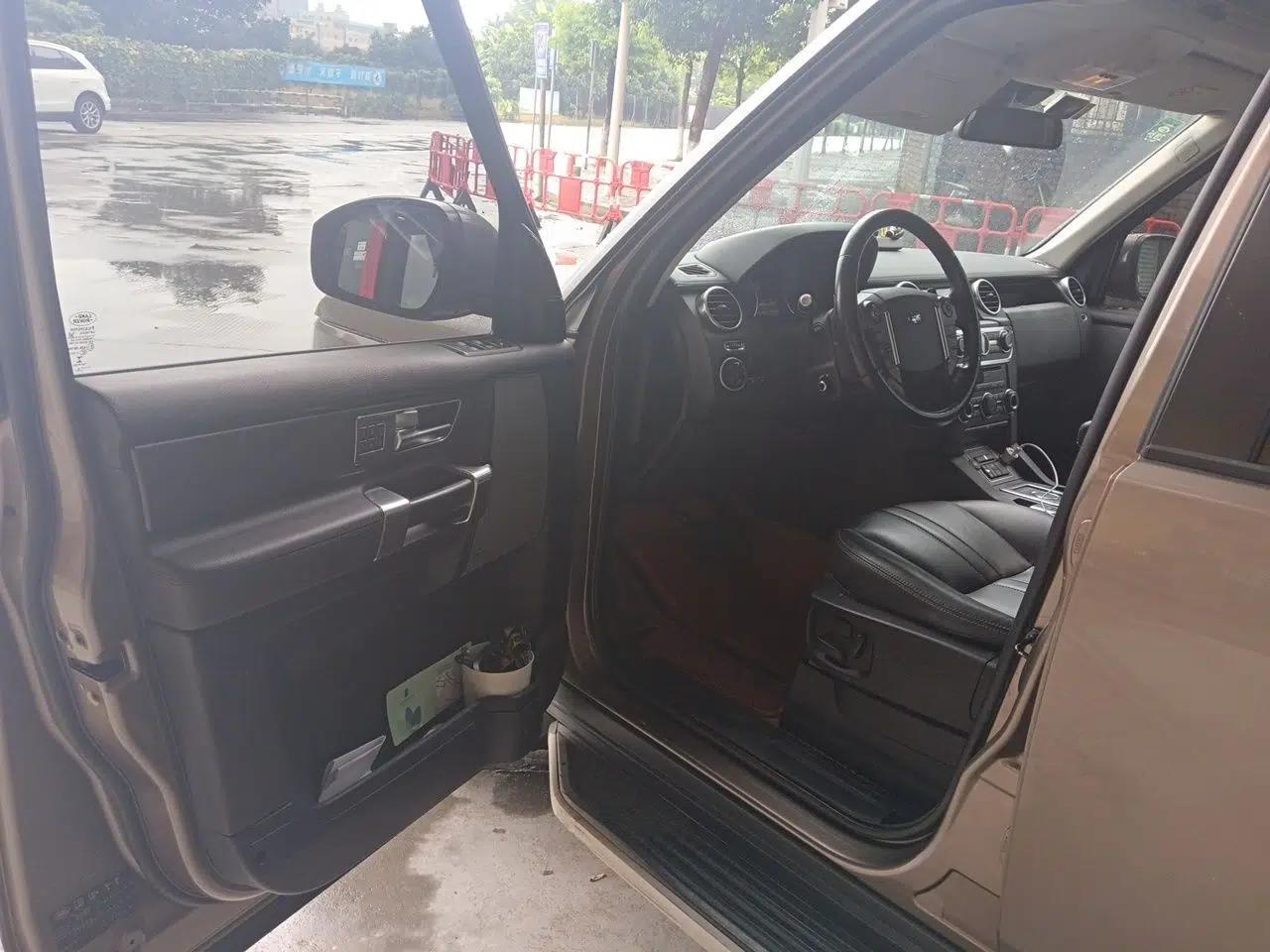 Land Rover Discovery 2015 3.0 SC V6 HSE — миниатюра 16