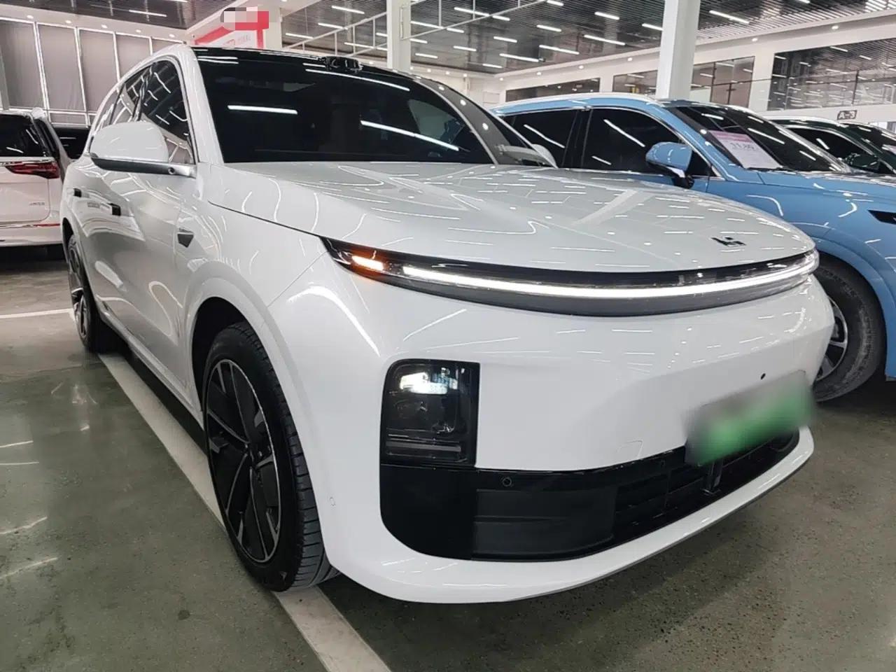 Li Auto L6 2025 Pro Smart Refresh Edition — миниатюра 3