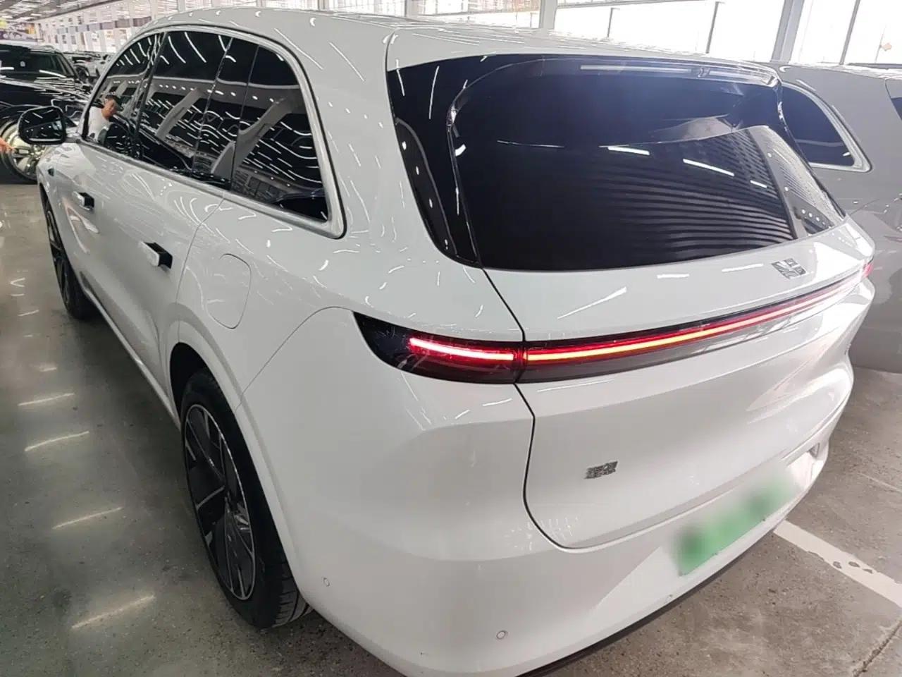 Li Auto L6 2025 Pro Smart Refresh Edition — миниатюра 4