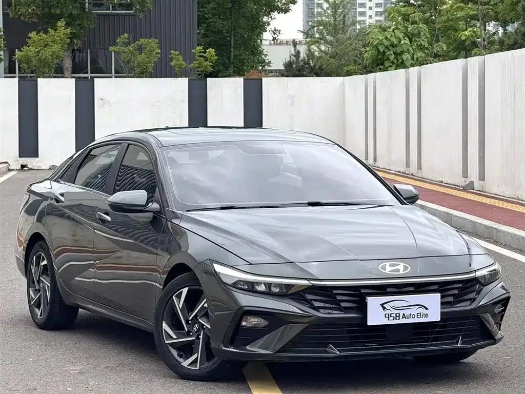 Hyundai Elantra 2023 1.5L CVT GLX Elite Edition — миниатюра 3