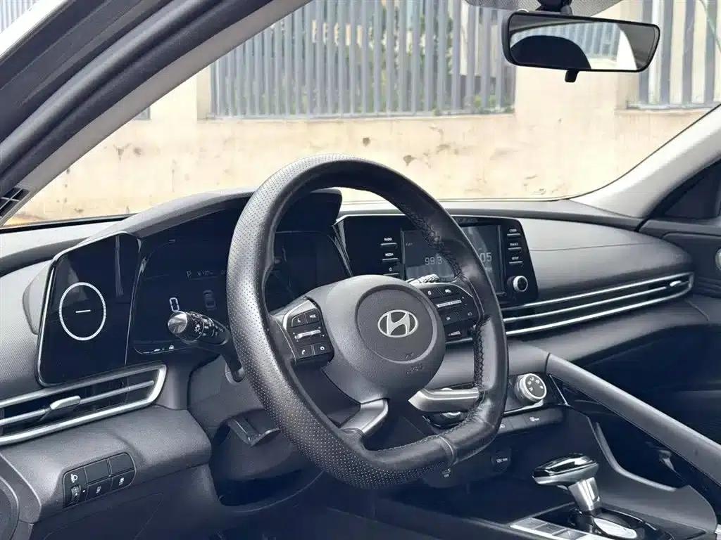 Hyundai Elantra 2023 1.5L CVT GLX Elite Edition — миниатюра 5