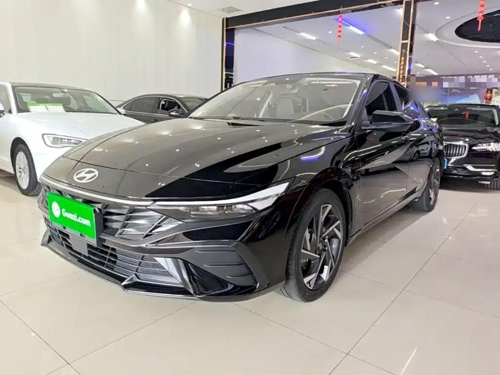 Hyundai Elantra 2023 1.5L CVT GLX Elite Edition — миниатюра 2