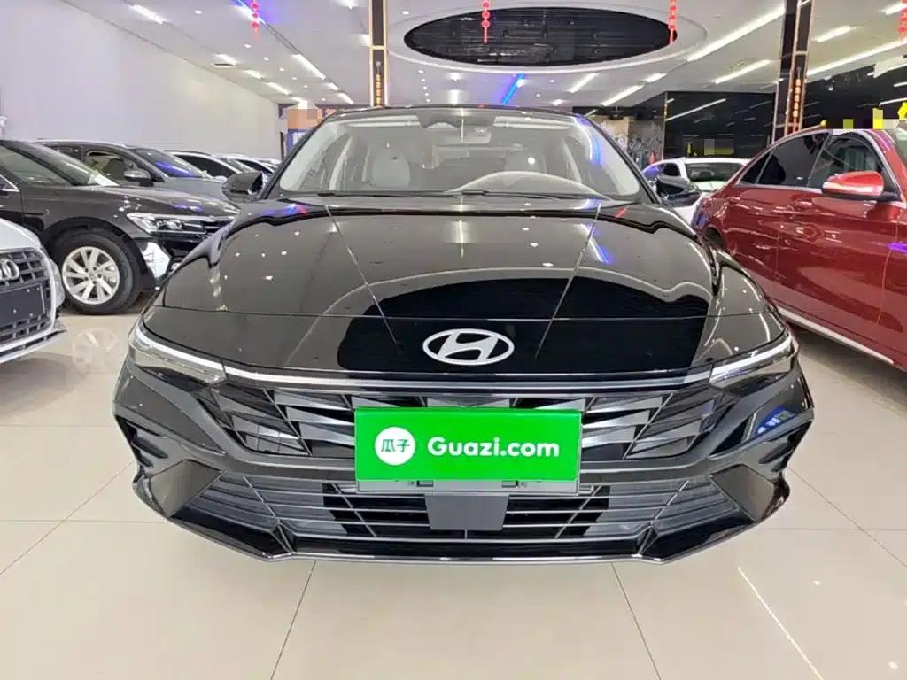 Hyundai Elantra 2023 1.5L CVT GLX Elite Edition — миниатюра 3
