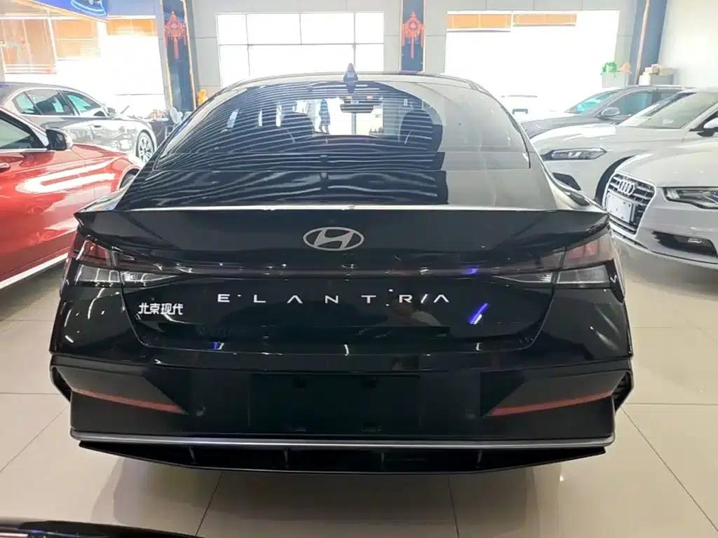 Hyundai Elantra 2023 1.5L CVT GLX Elite Edition — миниатюра 6