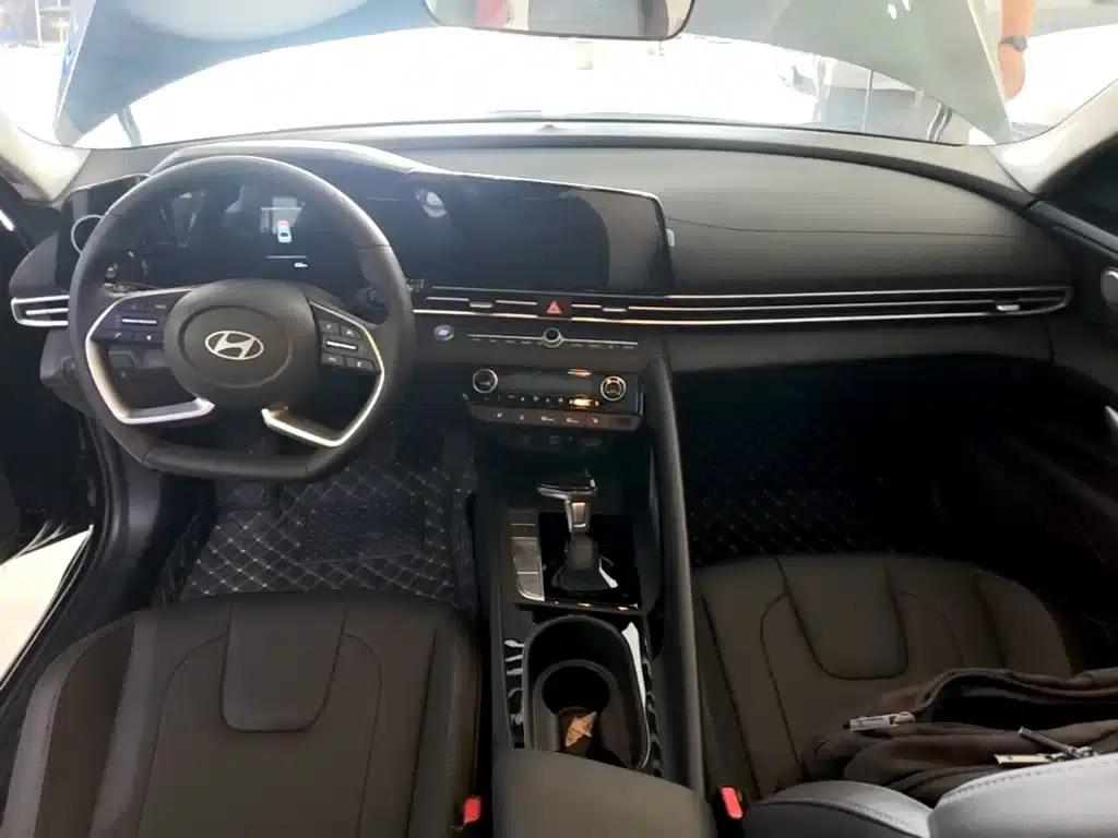 Hyundai Elantra 2023 1.5L CVT GLX Elite Edition — миниатюра 10