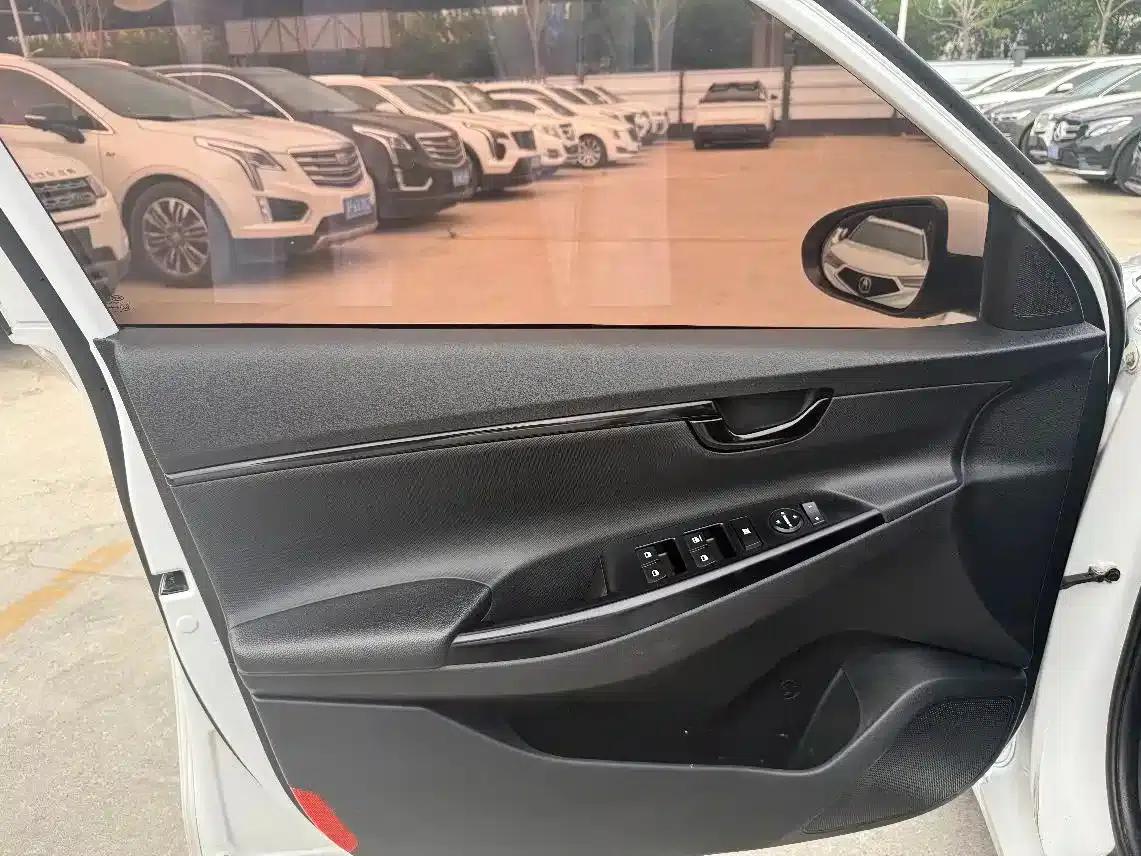 Hyundai Elantra 2018 1.6L Automatic GL (National VI Emission Standard) — миниатюра 3