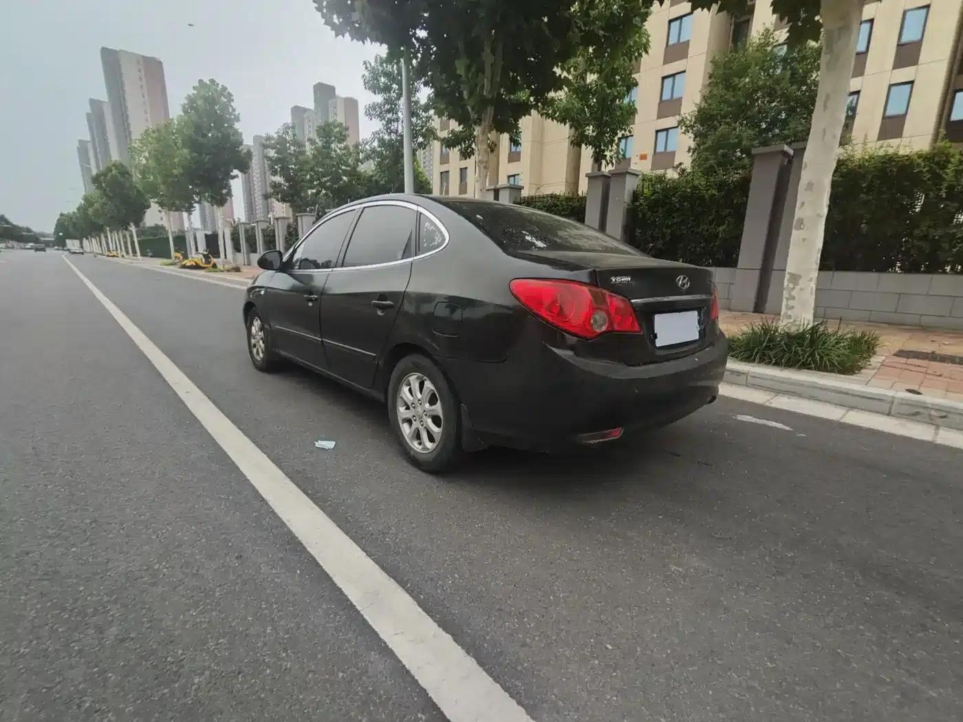 Hyundai Elantra 2011 1.6L Automatic Comfort Model — миниатюра 14