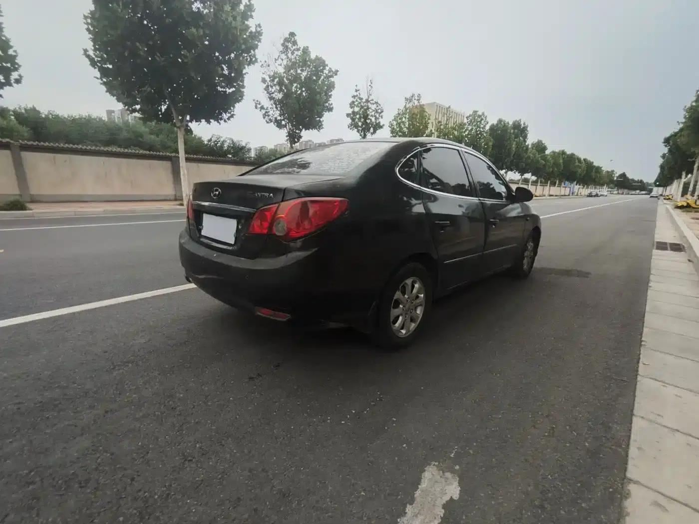 Hyundai Elantra 2011 1.6L Automatic Comfort Model — миниатюра 16