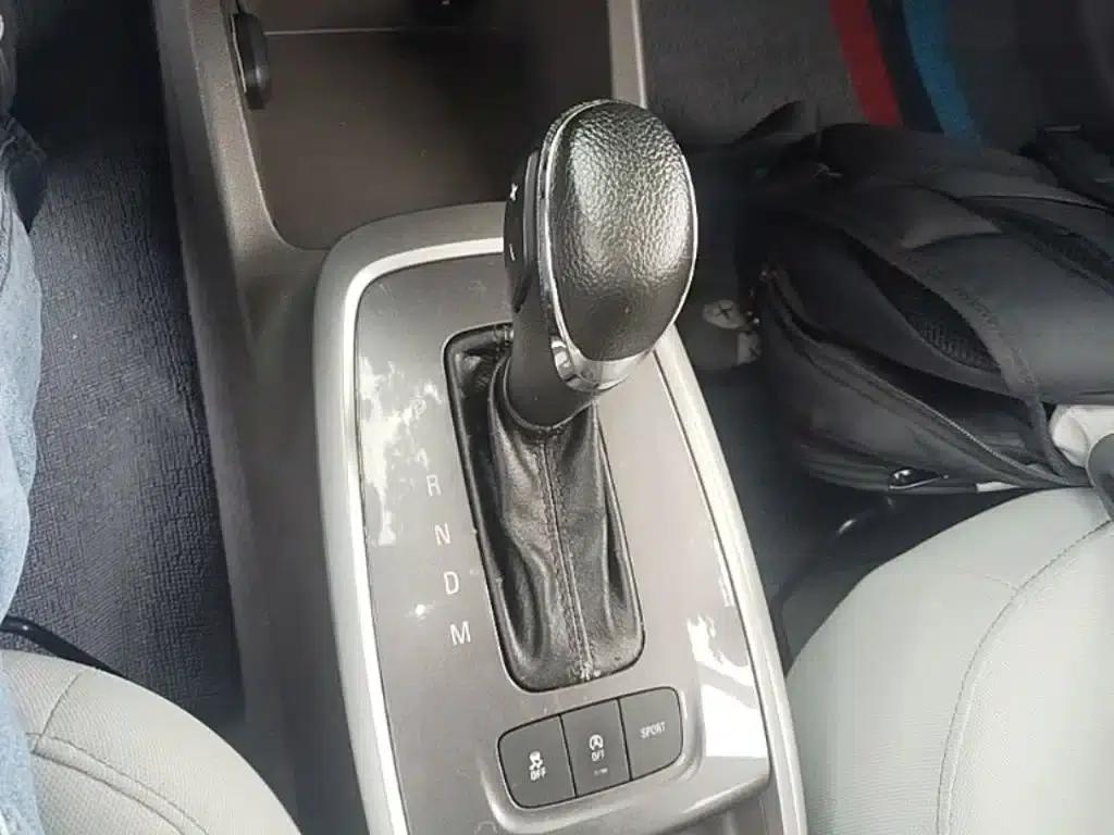 Chevrolet Aveo RV 2016 1.5L Automatic Comfortline Edition — миниатюра 14