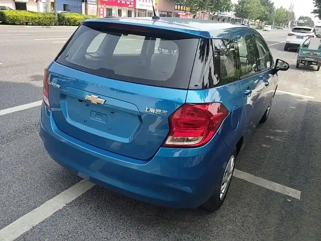 Chevrolet Aveo RV 2016 1.5L Automatic Comfortline Edition — миниатюра 7